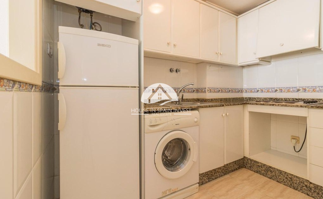 Resale - Apartment  - Torrevieja - Centro
