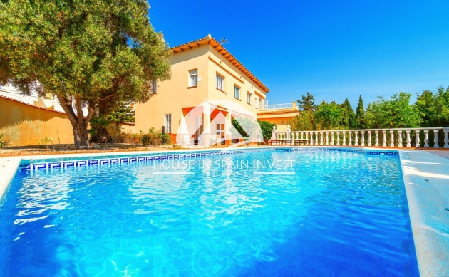 Resale - Villa - Torrevieja - La Mata