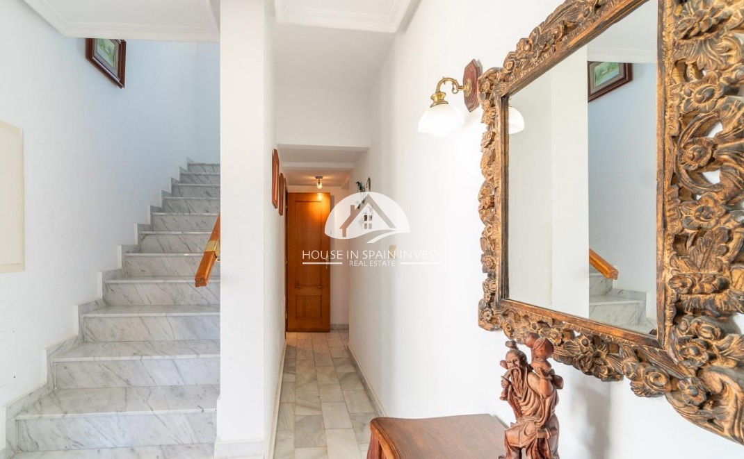 Resale - Villa - Torrevieja - La Mata