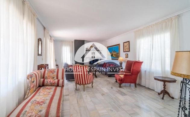 Resale - Villa - Torrevieja - La Mata