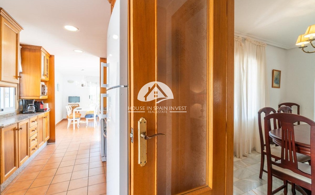 Resale - Villa - Torrevieja - La Mata