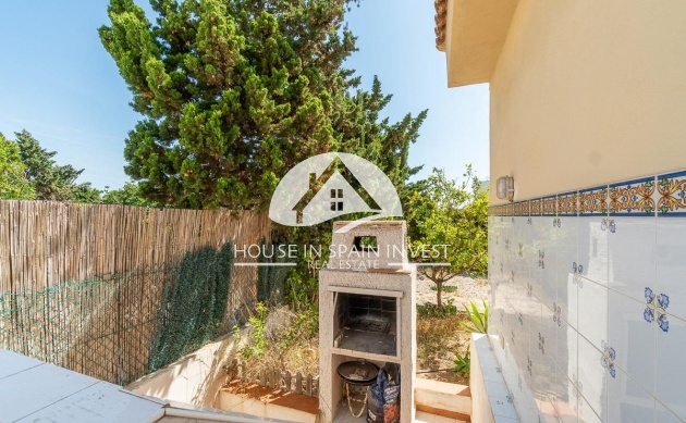 Resale - Villa - Torrevieja - La Mata