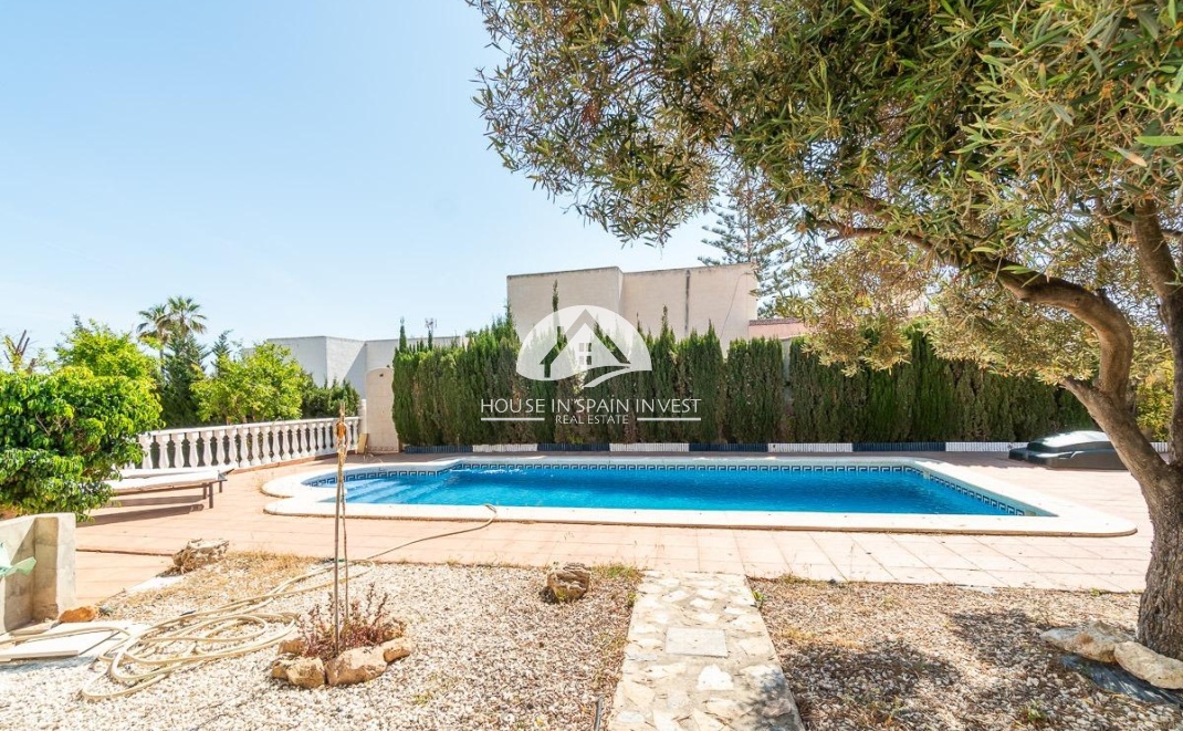 Resale - Villa - Torrevieja - La Mata