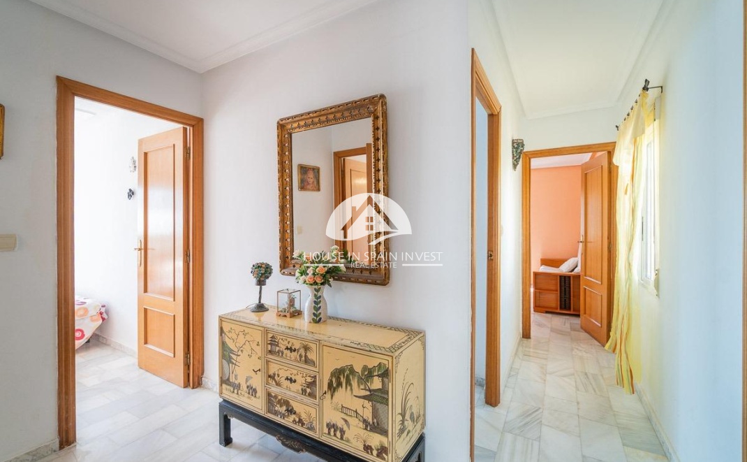 Resale - Villa - Torrevieja - La Mata