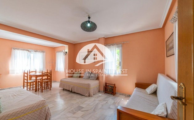 Resale - Villa - Torrevieja - La Mata