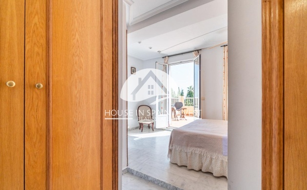 Resale - Villa - Torrevieja - La Mata