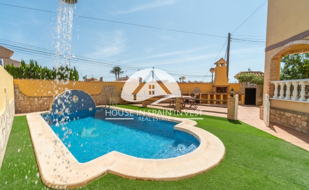 Resale - Villa - Orihuela Costa - La Florida