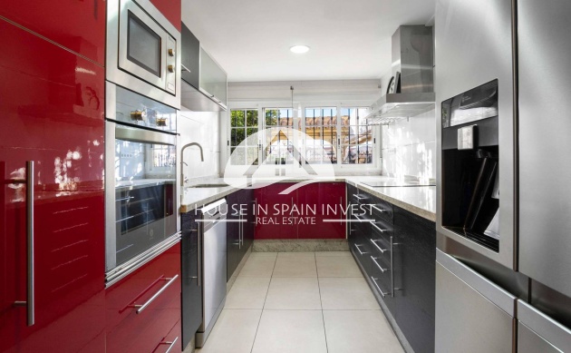 Resale - Villa - Orihuela Costa - La Florida