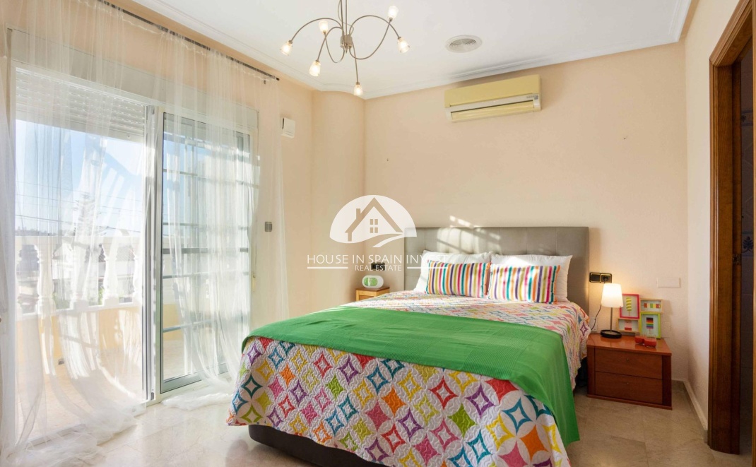 Resale - Villa - Orihuela Costa - La Florida