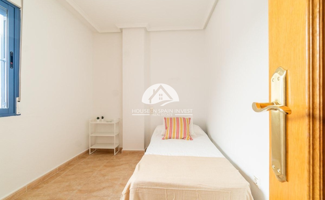 Resale - Apartment  - Torrevieja - Centro