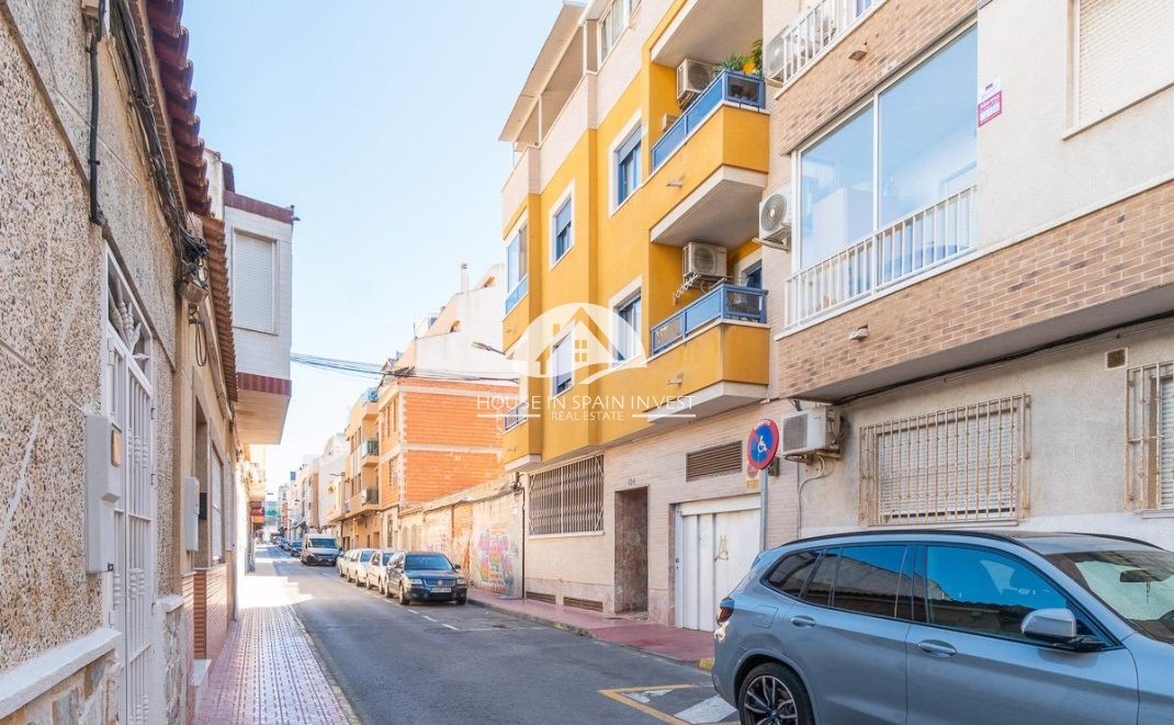 Resale - Apartment  - Torrevieja - Centro