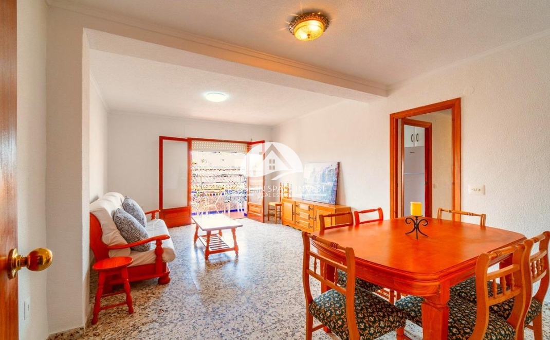 Resale - Apartment  - Torrevieja - Playa de los Naufragos