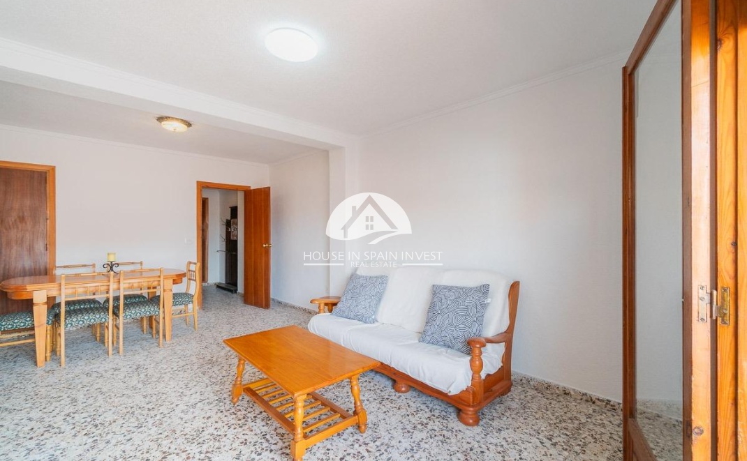Resale - Apartment  - Torrevieja - Playa de los Naufragos