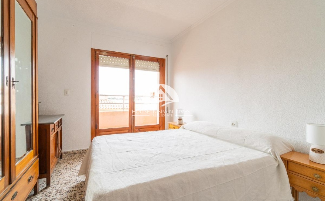 Resale - Apartment  - Torrevieja - Playa de los Naufragos