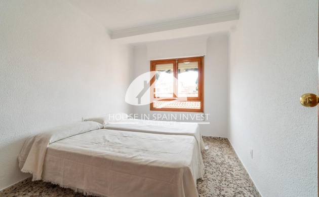 Resale - Apartment  - Torrevieja - Playa de los Naufragos