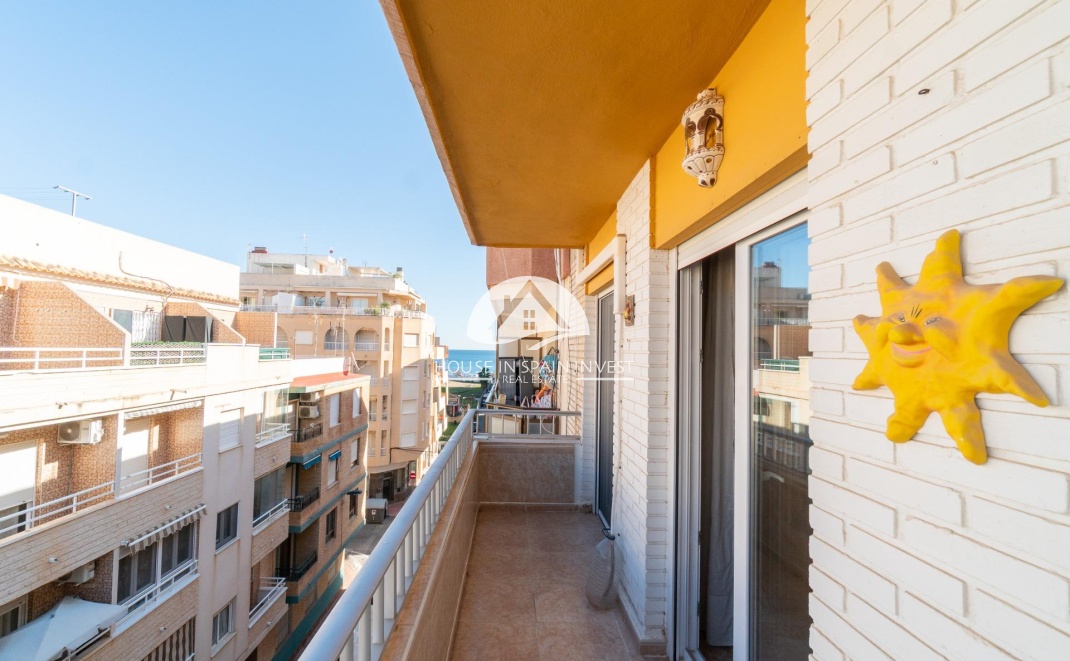Resale - Apartment  - Torrevieja - Playa del Cura