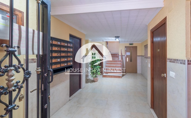 Resale - Apartment  - Torrevieja - Playa del Cura