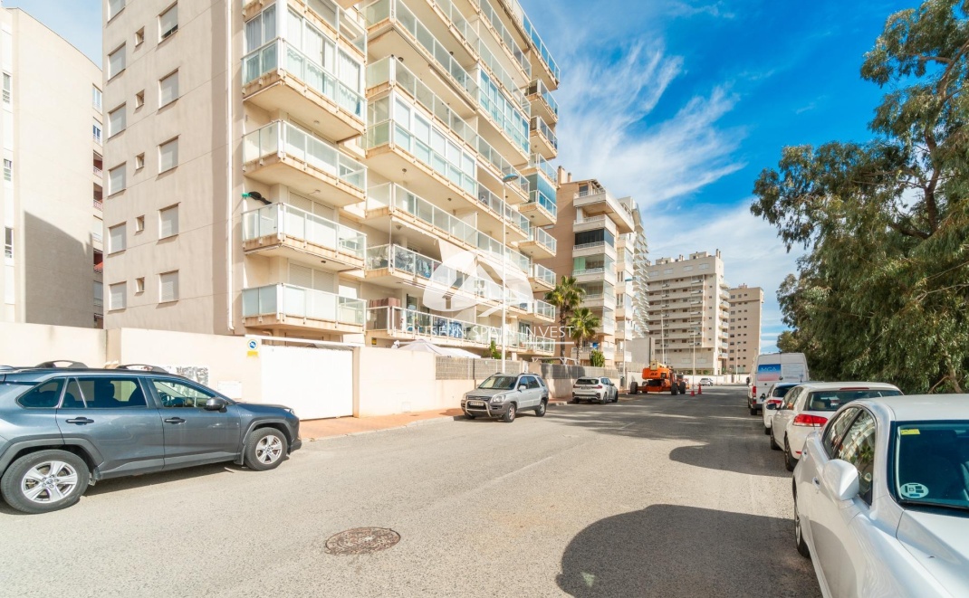 Resale - Apartment  - Guardamar del Segura - Puerto Deportivo