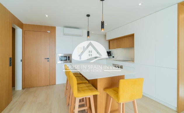 Resale - Apartment  - Guardamar del Segura - Puerto Deportivo