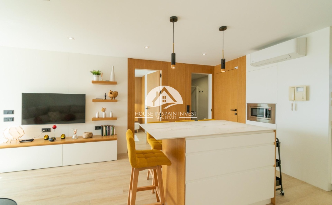 Resale - Apartment  - Guardamar del Segura - Puerto Deportivo