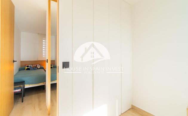 Resale - Apartment  - Guardamar del Segura - Puerto Deportivo