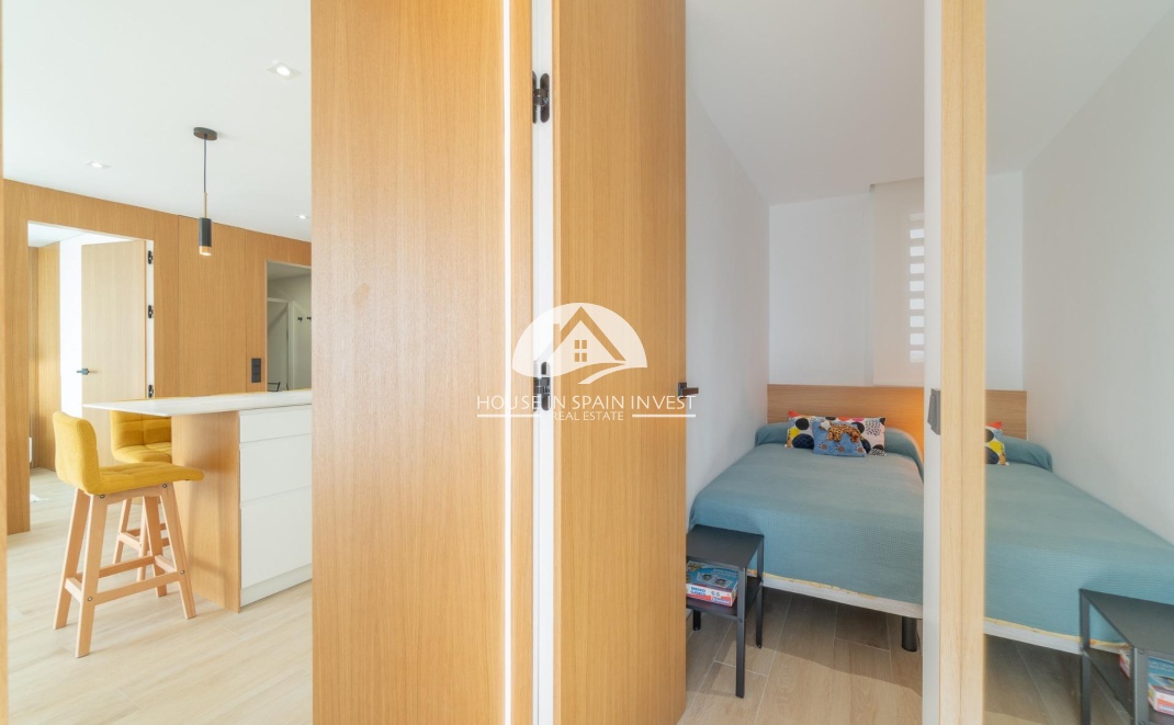 Resale - Apartment  - Guardamar del Segura - Puerto Deportivo