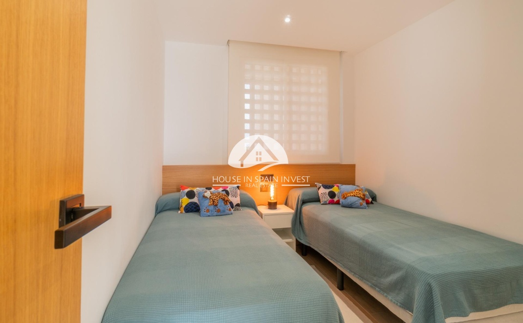 Resale - Apartment  - Guardamar del Segura - Puerto Deportivo