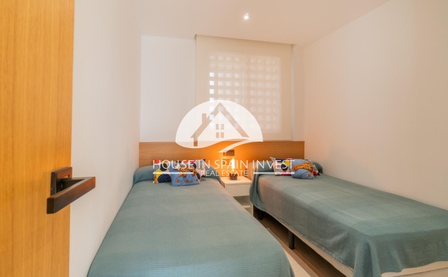 Resale - Apartment  - Guardamar del Segura - Puerto Deportivo