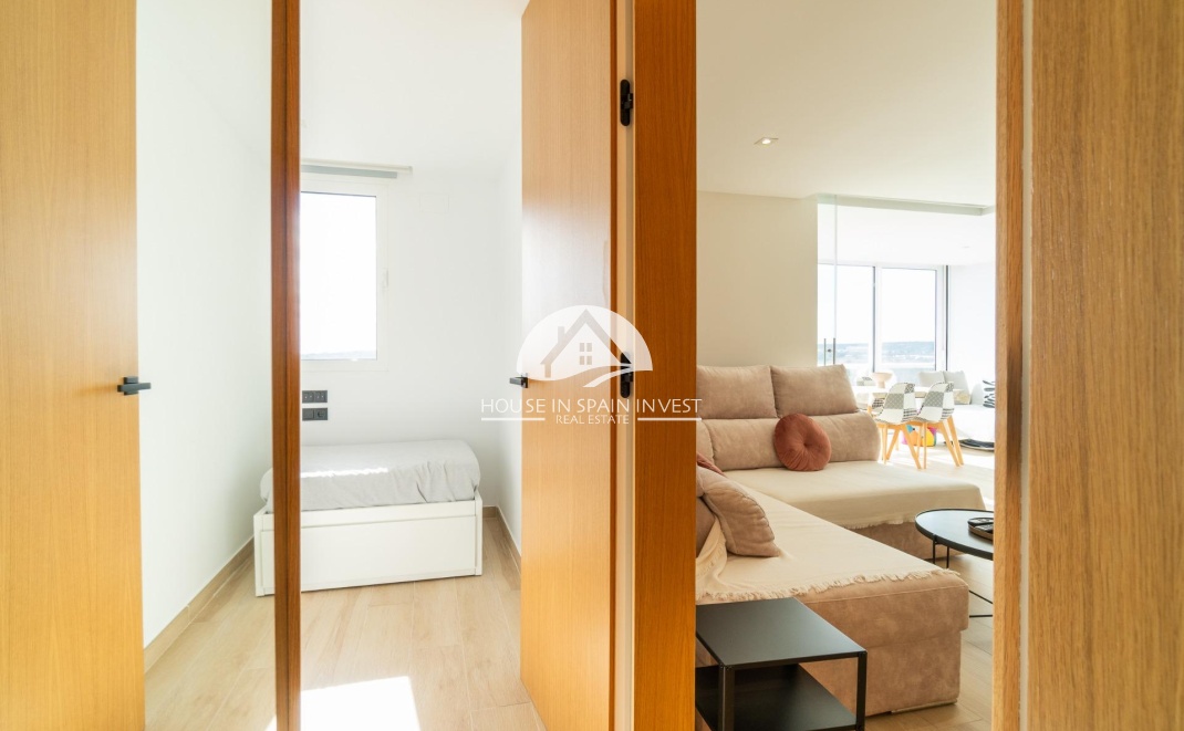 Resale - Apartment  - Guardamar del Segura - Puerto Deportivo