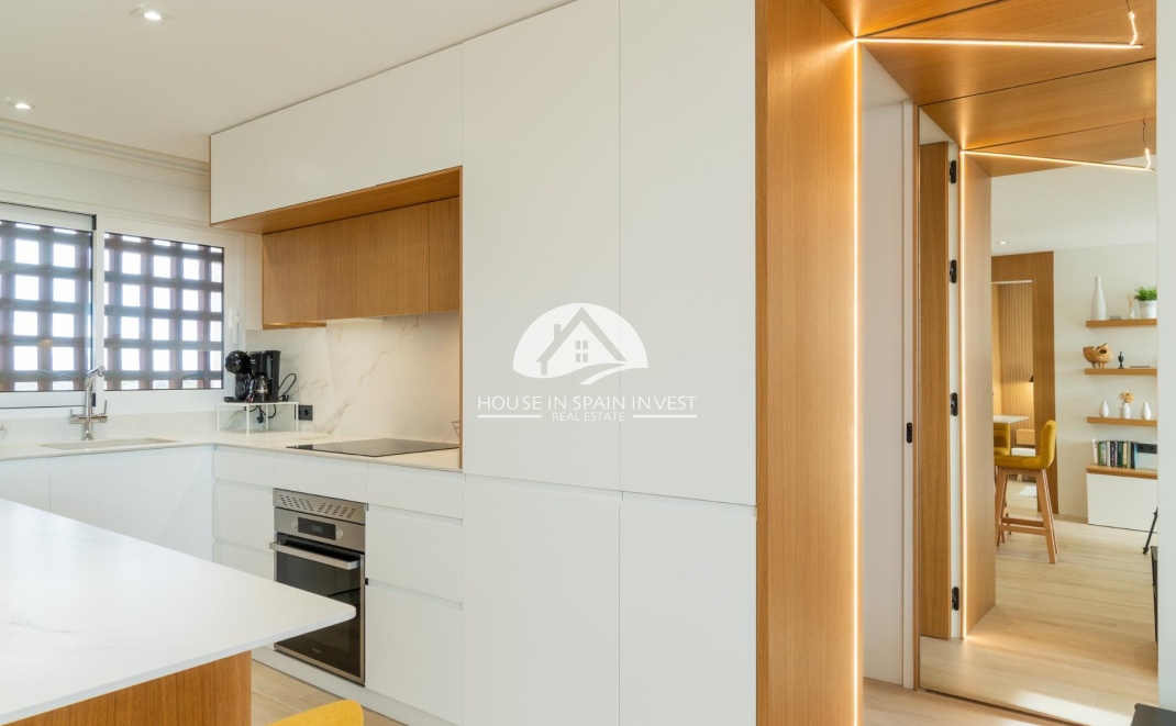 Resale - Apartment  - Guardamar del Segura - Puerto Deportivo