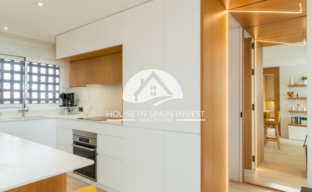 Resale - Apartment  - Guardamar del Segura - Puerto Deportivo