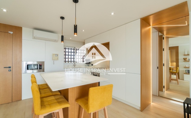 Resale - Apartment  - Guardamar del Segura - Puerto Deportivo