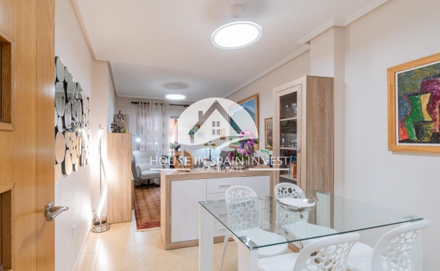 Resale - Apartment  - Torrevieja - Centro