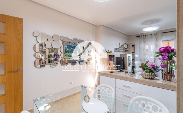 Resale - Apartment  - Torrevieja - Centro