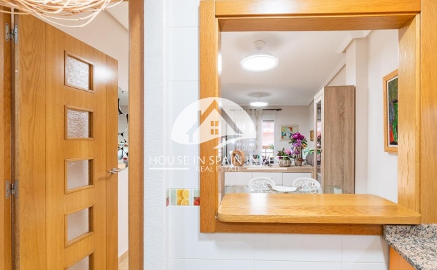 Resale - Apartment  - Torrevieja - Centro