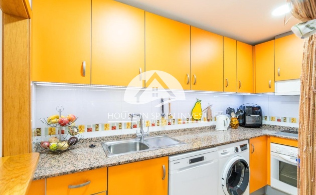 Resale - Apartment  - Torrevieja - Centro