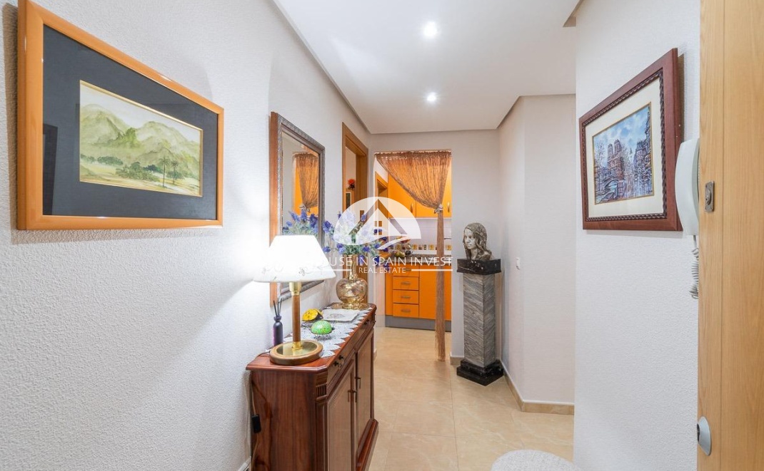 Resale - Apartment  - Torrevieja - Centro