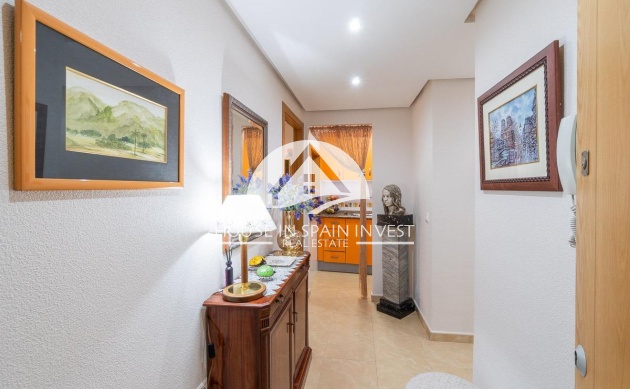 Resale - Apartment  - Torrevieja - Centro