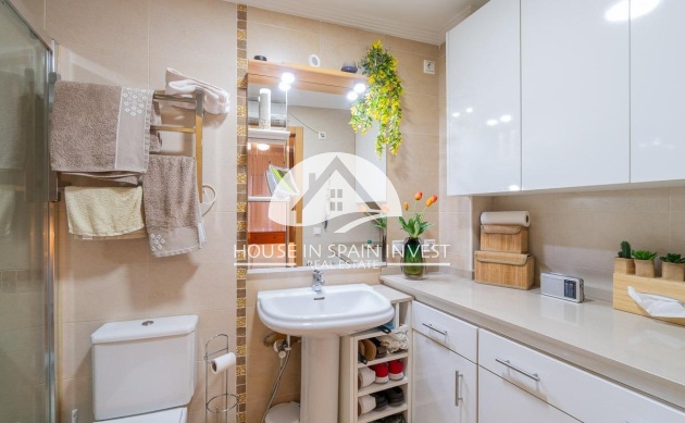 Resale - Apartment  - Torrevieja - Centro