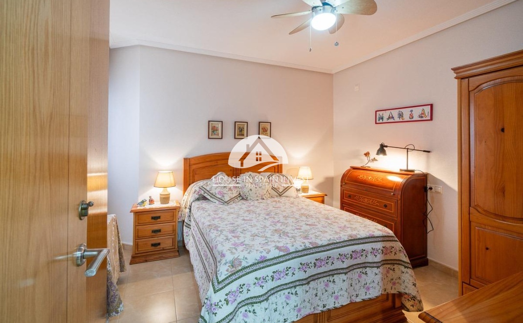 Resale - Apartment  - Torrevieja - Centro