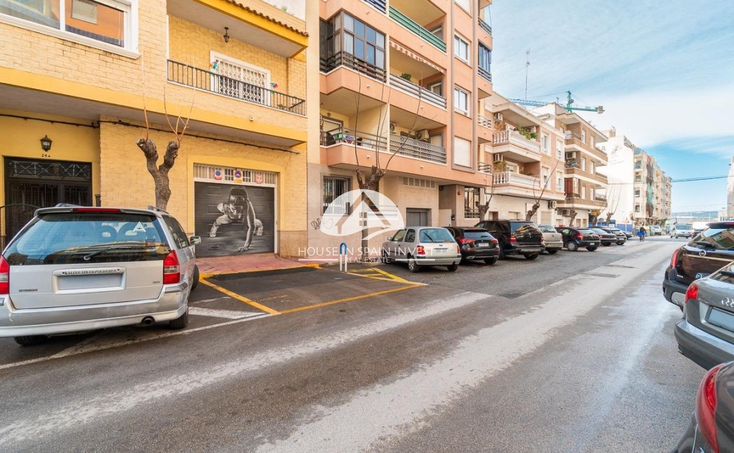 Resale - Apartment  - Torrevieja - Centro