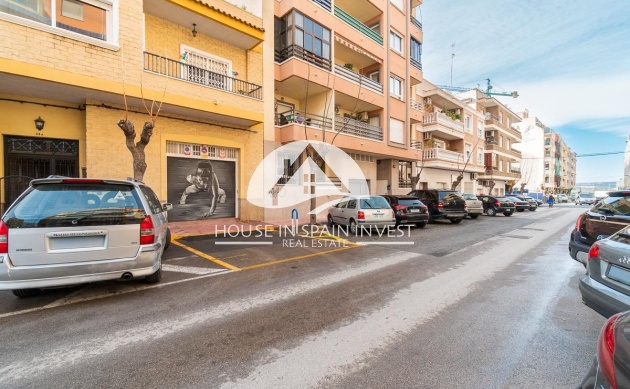 Resale - Apartment  - Torrevieja - Centro