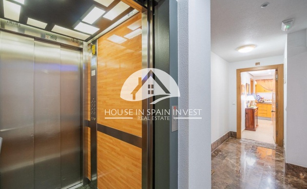 Resale - Apartment  - Torrevieja - Centro