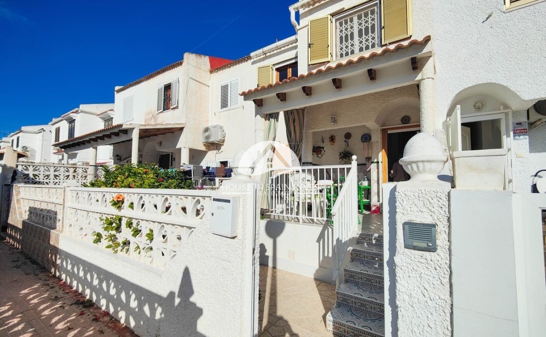Resale - Townhouse - Torrevieja - Aguas Nuevas - Sector 25