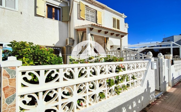 Resale - Townhouse - Torrevieja - Aguas Nuevas - Sector 25