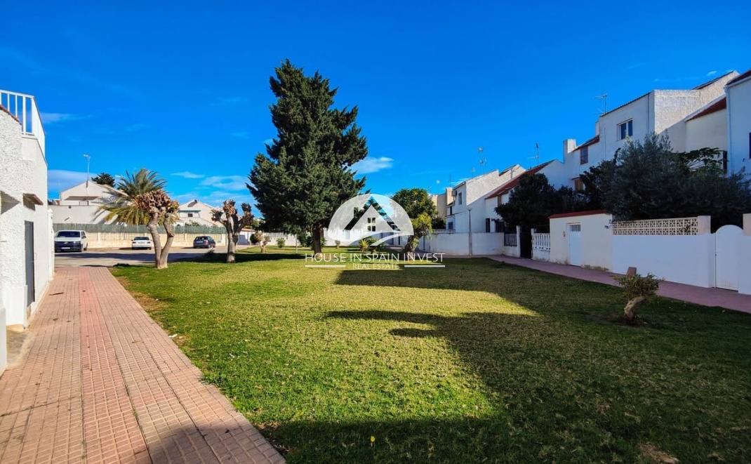Resale - Townhouse - Torrevieja - Aguas Nuevas - Sector 25