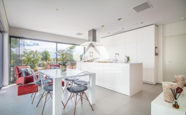 Resale - Villa - Orihuela Costa - Las Colinas Golf