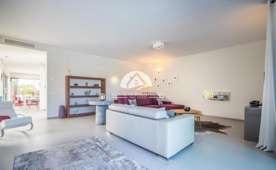 Resale - Villa - Orihuela Costa - Las Colinas Golf