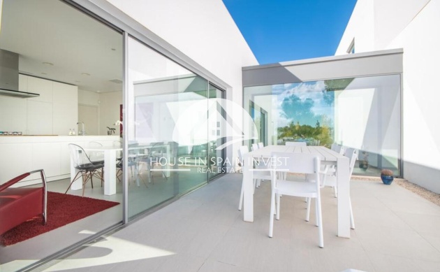 Resale - Villa - Orihuela Costa - Las Colinas Golf