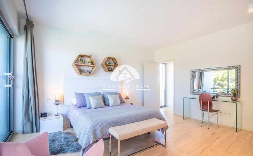 Resale - Villa - Orihuela Costa - Las Colinas Golf